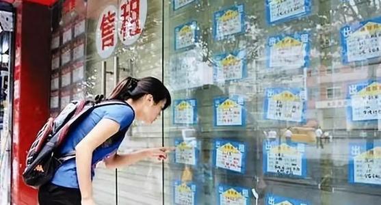 Majority of Chinese college graduates rent apartments online: survey