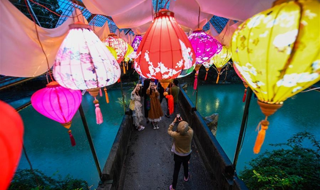 Temple fair kicks off in Longmen Ancient Town of Hangzhou