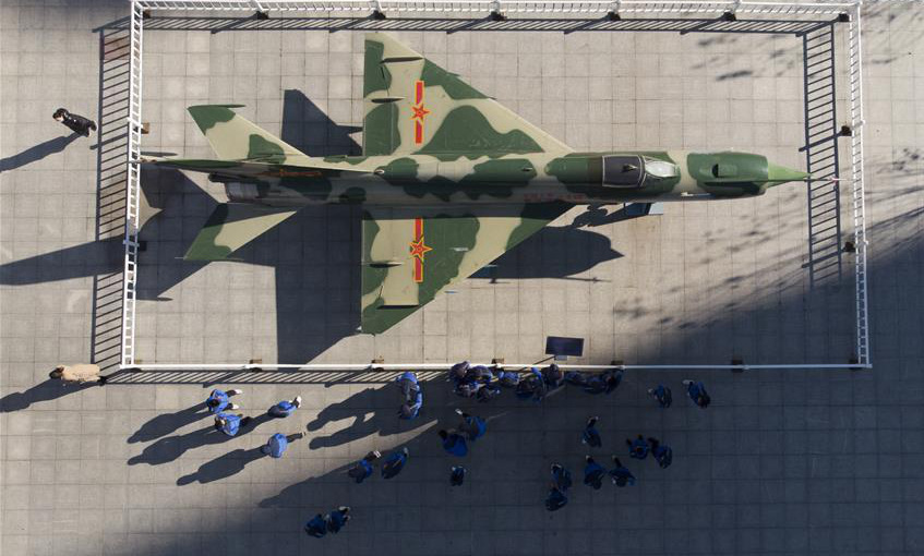 National defence education square completed in Harbin Huade University
