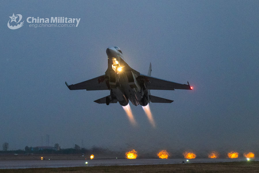 Air Force regiment conduct round-the-clock flight training