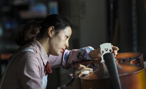 E China's town famous for making bowed string instruments