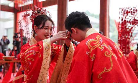 Ancient wedding ceremony held in Guiyang
