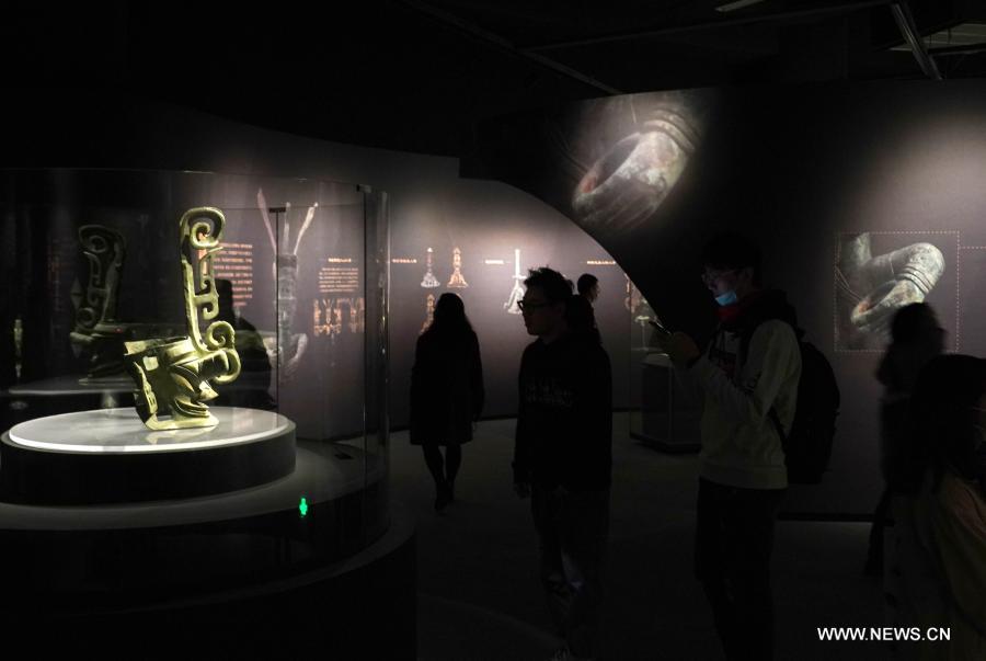 Special exhibition on prehistoric Sanxingdui Ruins held in Shanghai