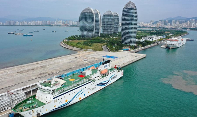 Cruise routes to Xisha Islands resume in Sanya, S. China