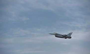 U.S. F-16 jet crashes in Michigan, search for pilot continues