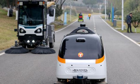 Wuhan builds theme park for self-driving vehicles