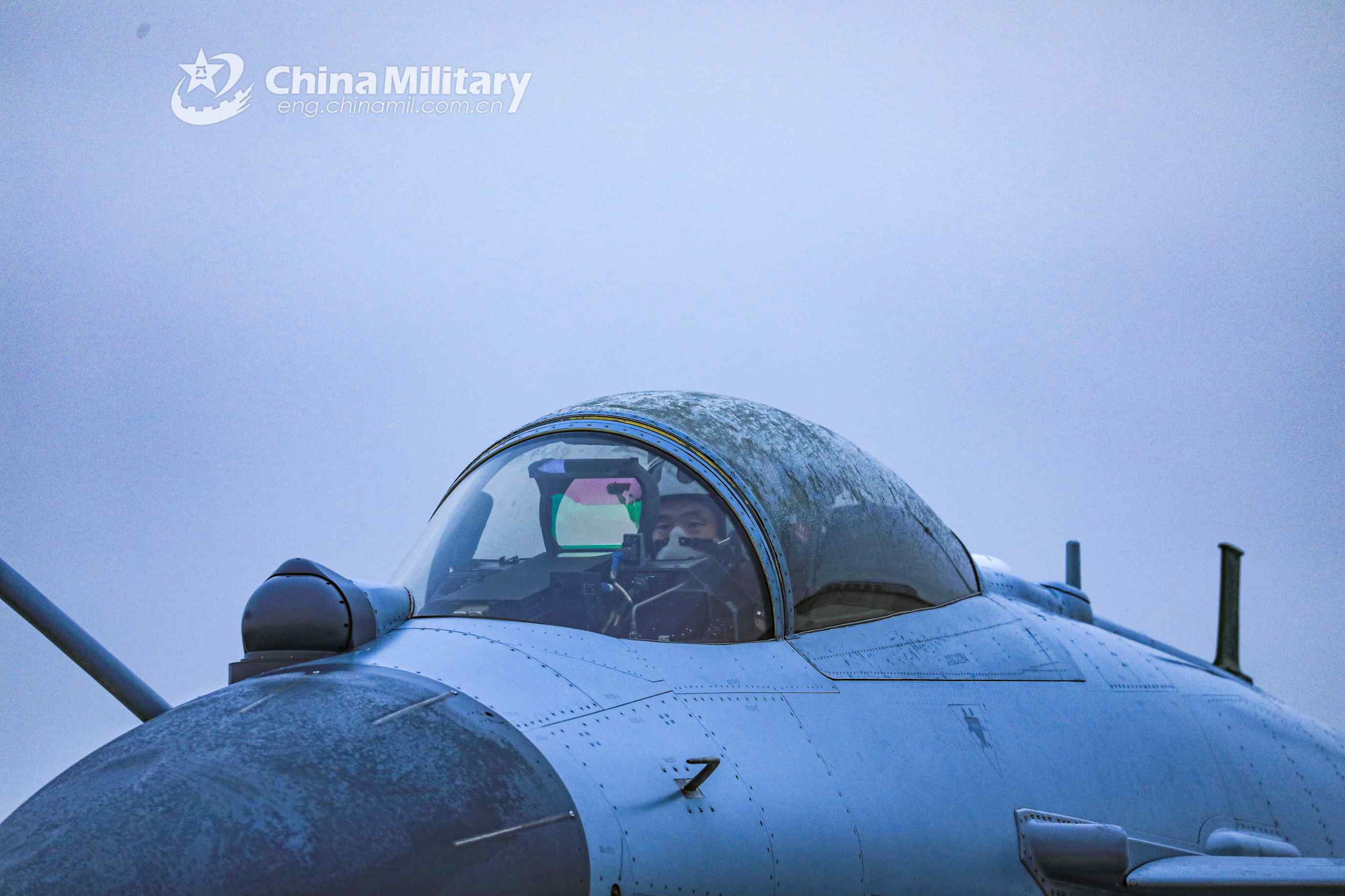 J-10 fighter jet in aerial combat training