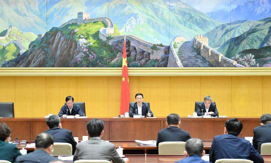 Chinese vice premier stresses Yangtze River fishing ban