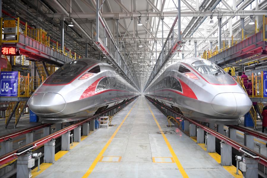 Fuxing bullet train CR400AF makes debut in Chongqing