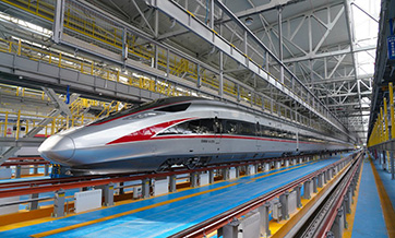 China debuts high-speed train for extremely low temperatures