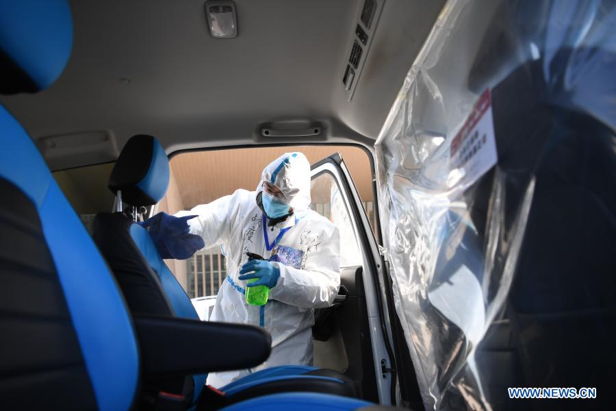 Volunteer drivers provide free rides to travellers amid COVID-19 pandemic in Shijiazhuang