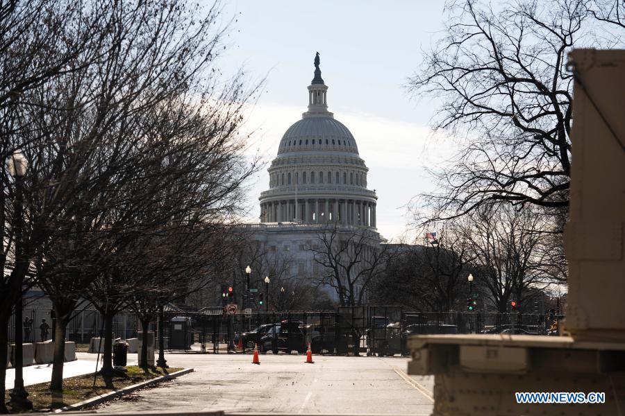 Entire U.S. Capitol complex on lockdown due to nearby fire