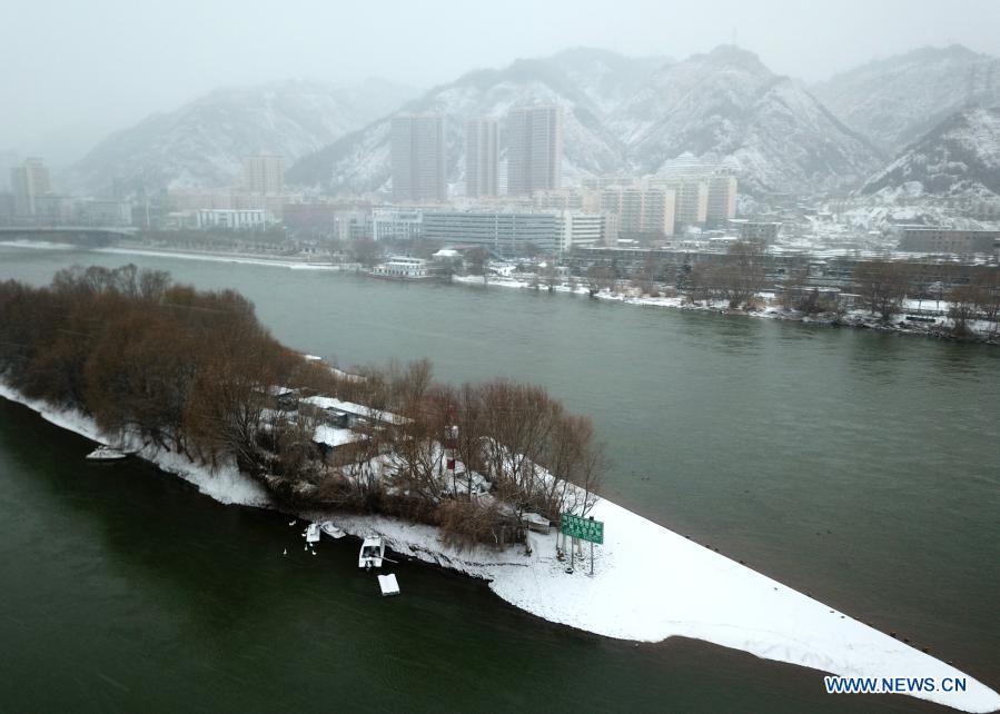 Snow scenery in Lanzhou, Gansu