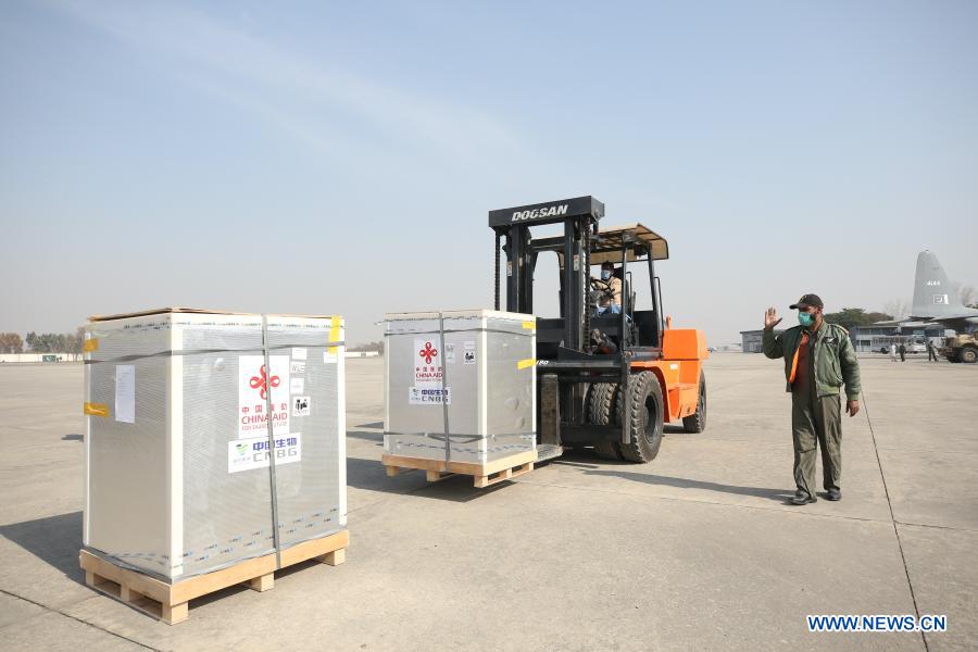 China-donated COVID-19 vaccines handed over to Pakistan