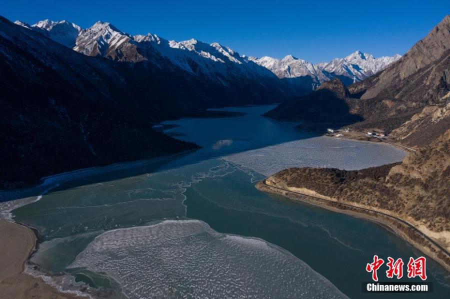 Breathtaking winter view of Tibet's Ranwu Lake