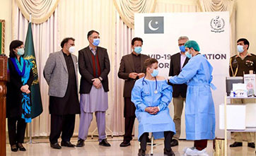 Pakistan kicks off COVID-19 inoculations with Chinese vaccines