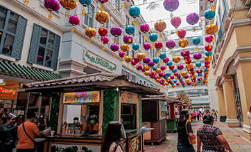 Chinese lanterns seen for upcoming Spring Festival in Manila