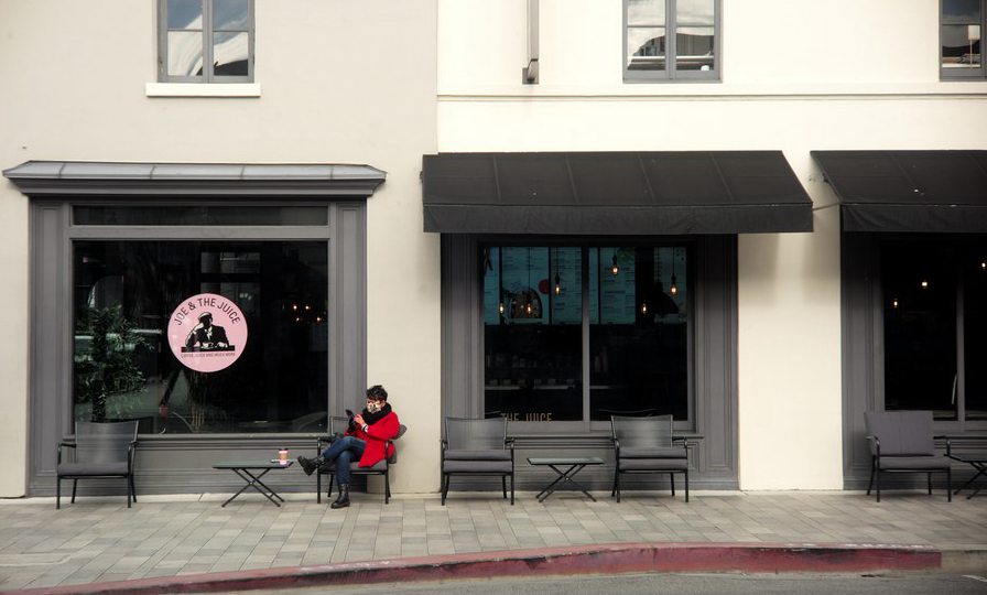 Life expectancy in U.S. plummets by one year amid pandemic, biggest drop since WWII