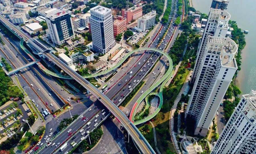 Bikeway in air benefits commuters in east China’s Xiamen