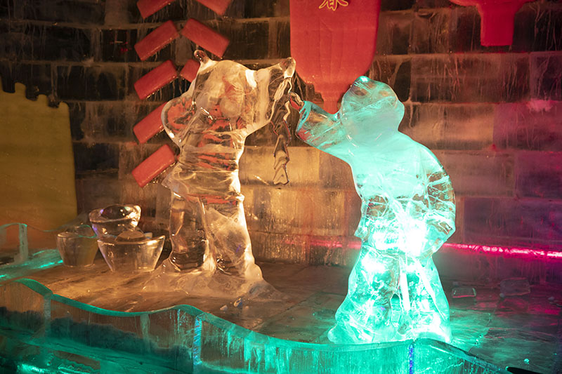 Winter Olympics theme shines at Ice Lantern Festival in Beijing