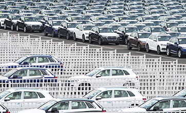 Volkswagen sees China as "anchor of stability" as annual revenues fall 11.8 pct