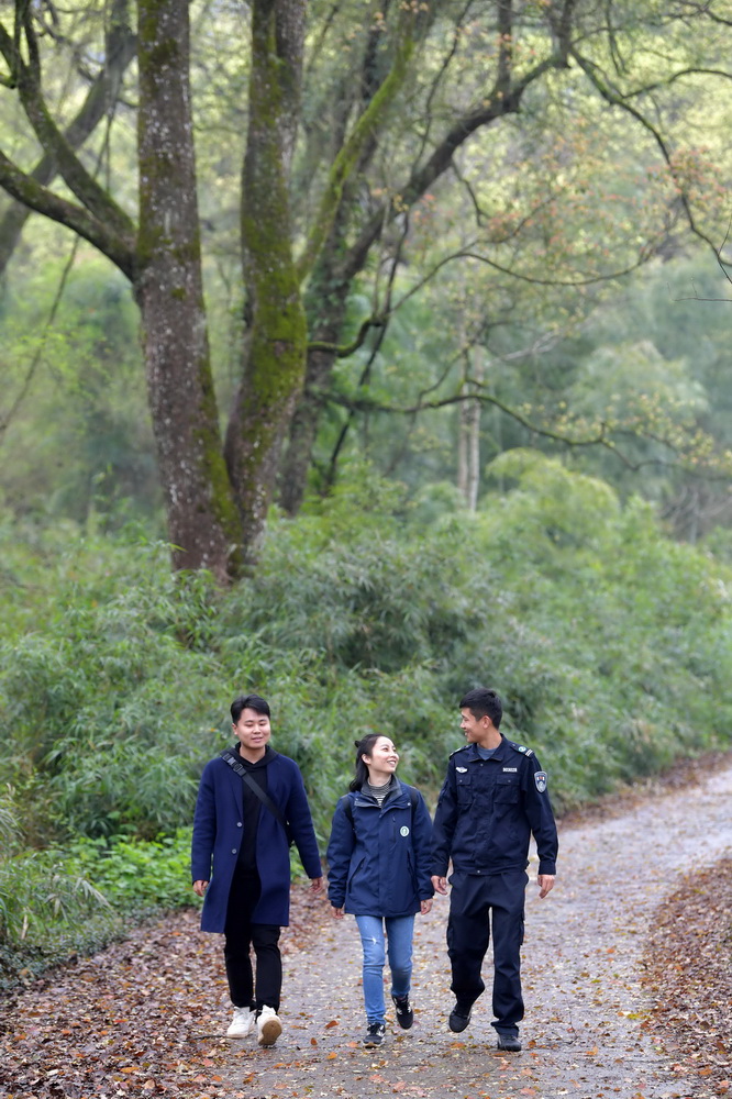 Young rangers devoted to protecting forests in east China's Jiangxi