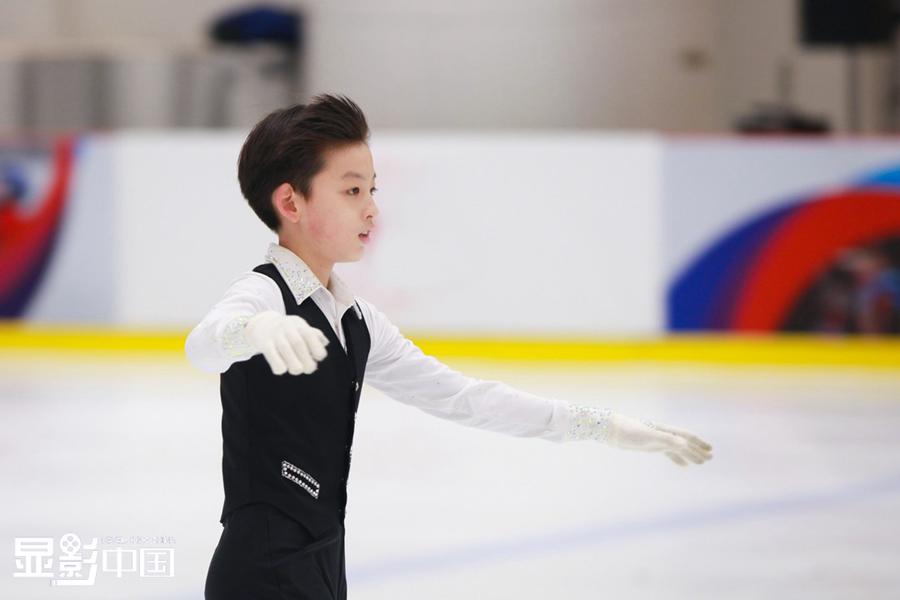 Feature: 12-year-old figure skating devotee makes it to the top