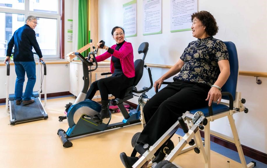 Community-based elderly care offers new choices for Chinese seniors