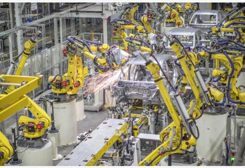 China's manufacturing activity expands at slower pace in April