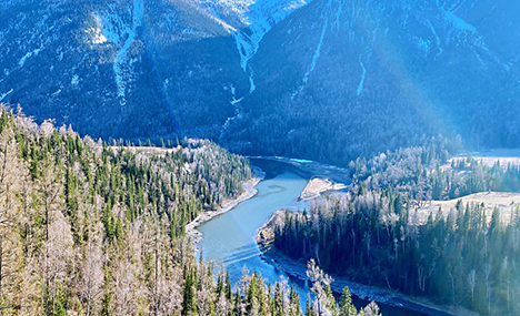 Explore enchanting scenery of Xinjiang