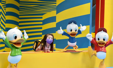 Hong Kong citizens have fun in Donald Duck themed event