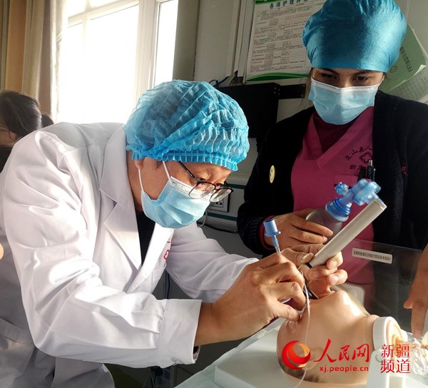 Program of alleviating poverty by improving health care benefits senior residents in Xinjiang