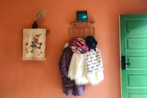 From sightseers to entrepreneurs: young tourists mesmerized by Kashgar start up a B&B business there