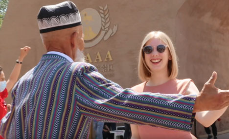 Anne in Xinjiang: Lost in the Ancient City of Kashgar