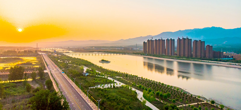 China's Luoyang adorned with green oases