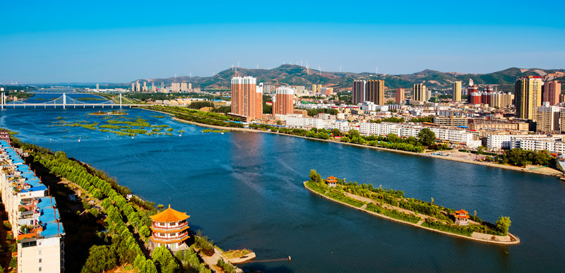China's Luoyang adorned with green oases