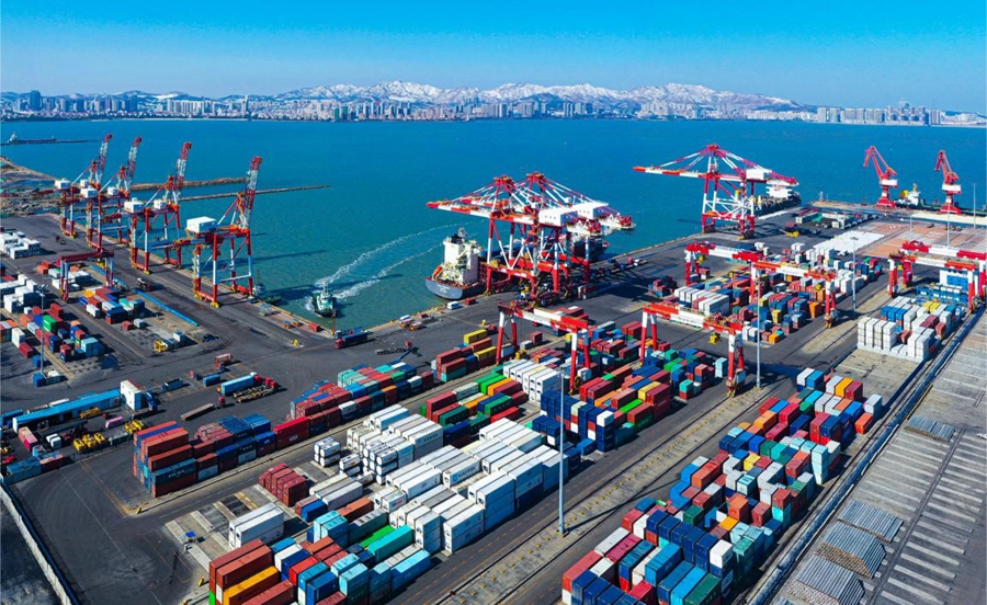 China builds world-class smart, green ports