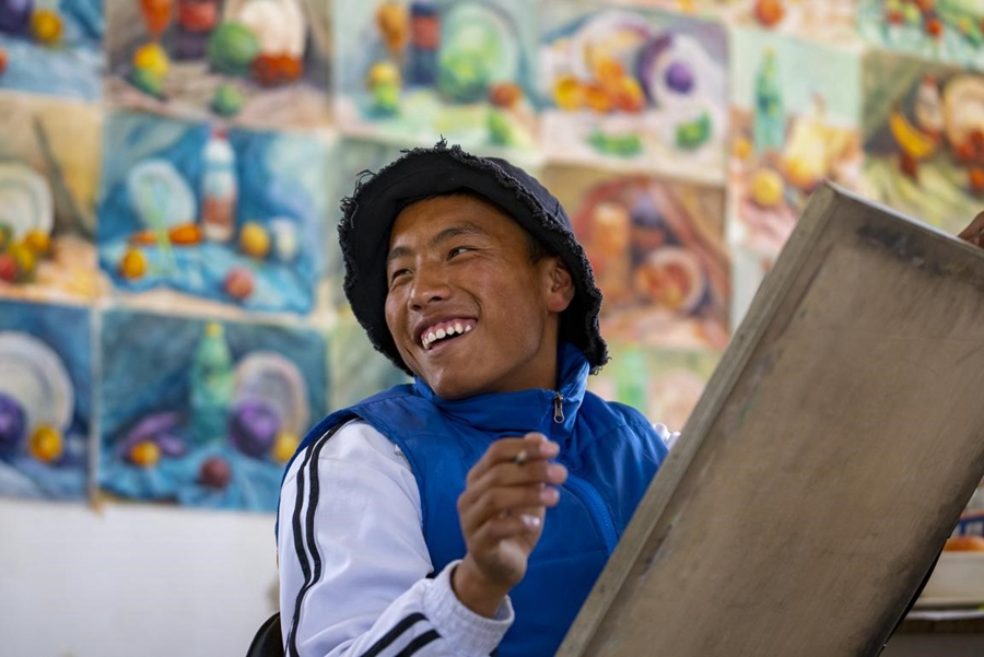 Shanghai teacher blazes new trail for Tibet students with fine art education