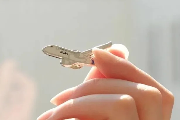 University sends out admission letters with aircraft emblems
