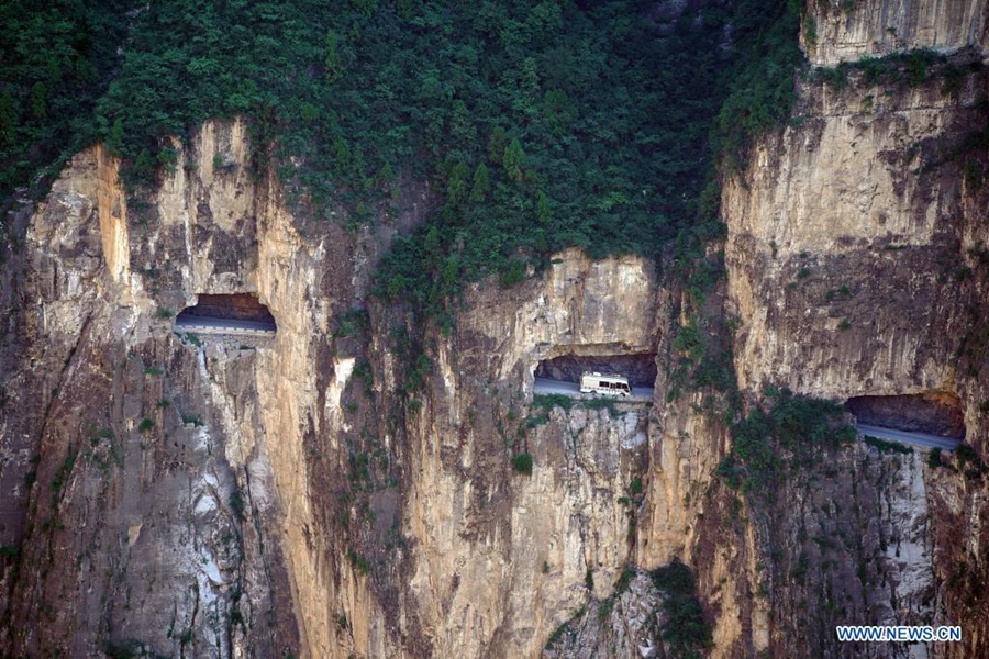 Road over cliff seen in Pingshun County, north China's Shanxi