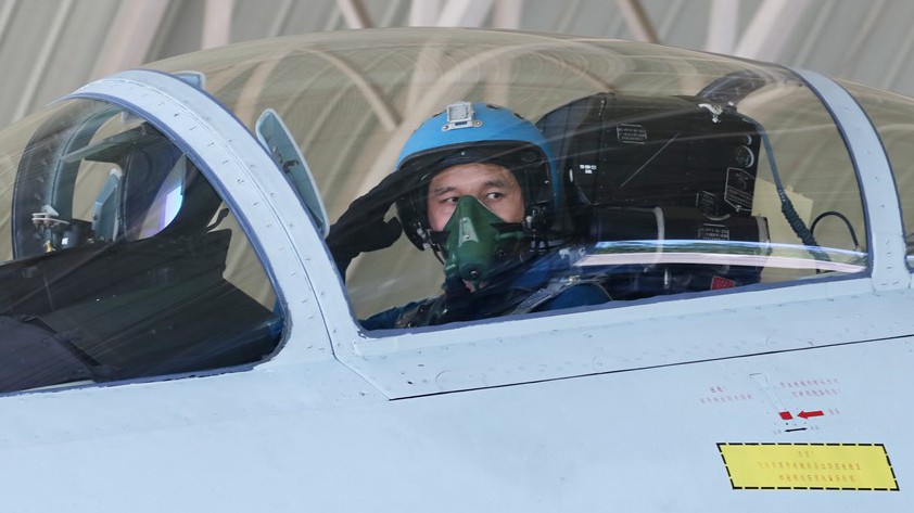 Fighter jets in 24-hour flight training