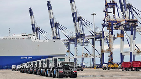 China's foreign trade in H1 hits record high