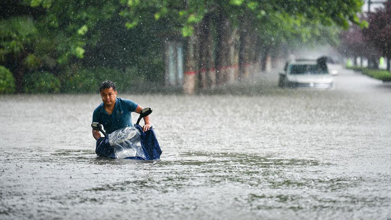 12 killed in heavy rain in China's Zhengzhou