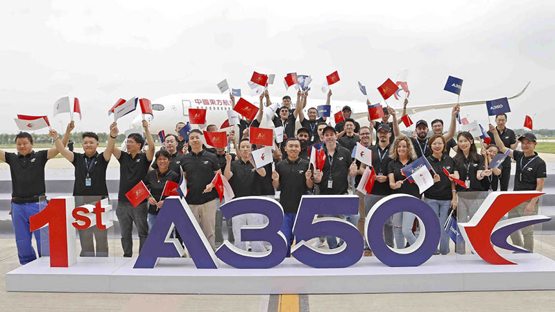 Airbus begins A350 deliveries in China