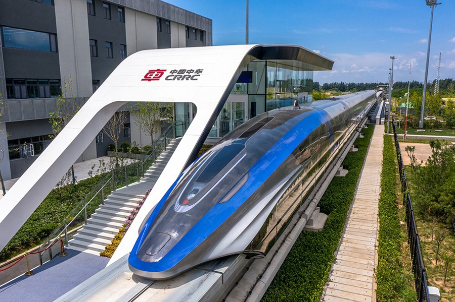 China unveils world's first 600 km/h high-speed maglev train