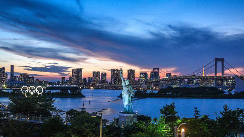 Night view of Tokyo Bay in Tokyo