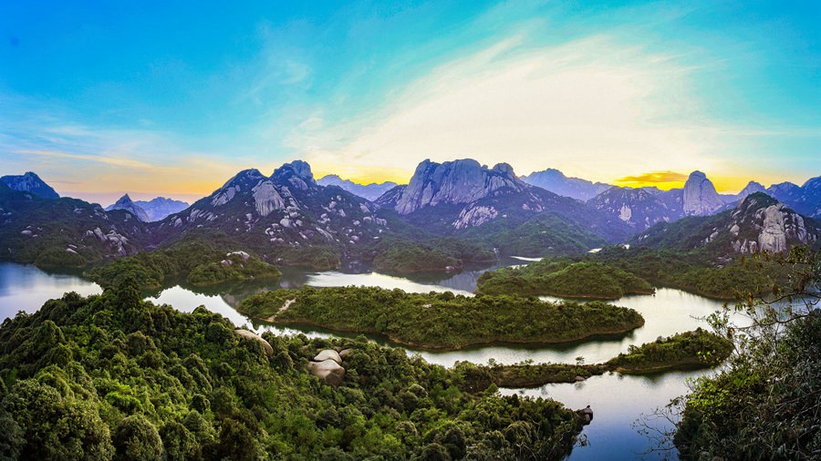 Picturesque scenery of Wushan Tianchi Lake in SE China’s Fujian