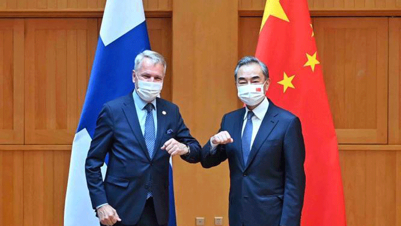 Chinese, Finnish FMs hold talks on boosting ties