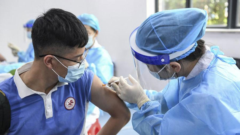 Over 1.65 bln doses of COVID-19 vaccines administered in China
