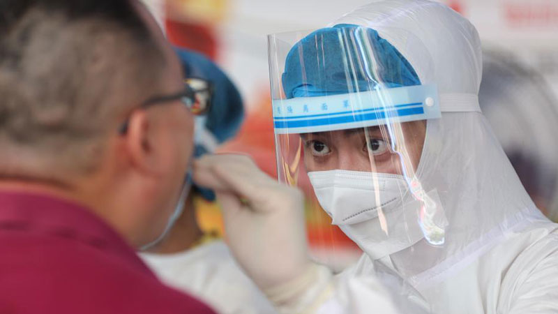 Chinese mainland reports 61 new locally transmitted COVID-19 cases